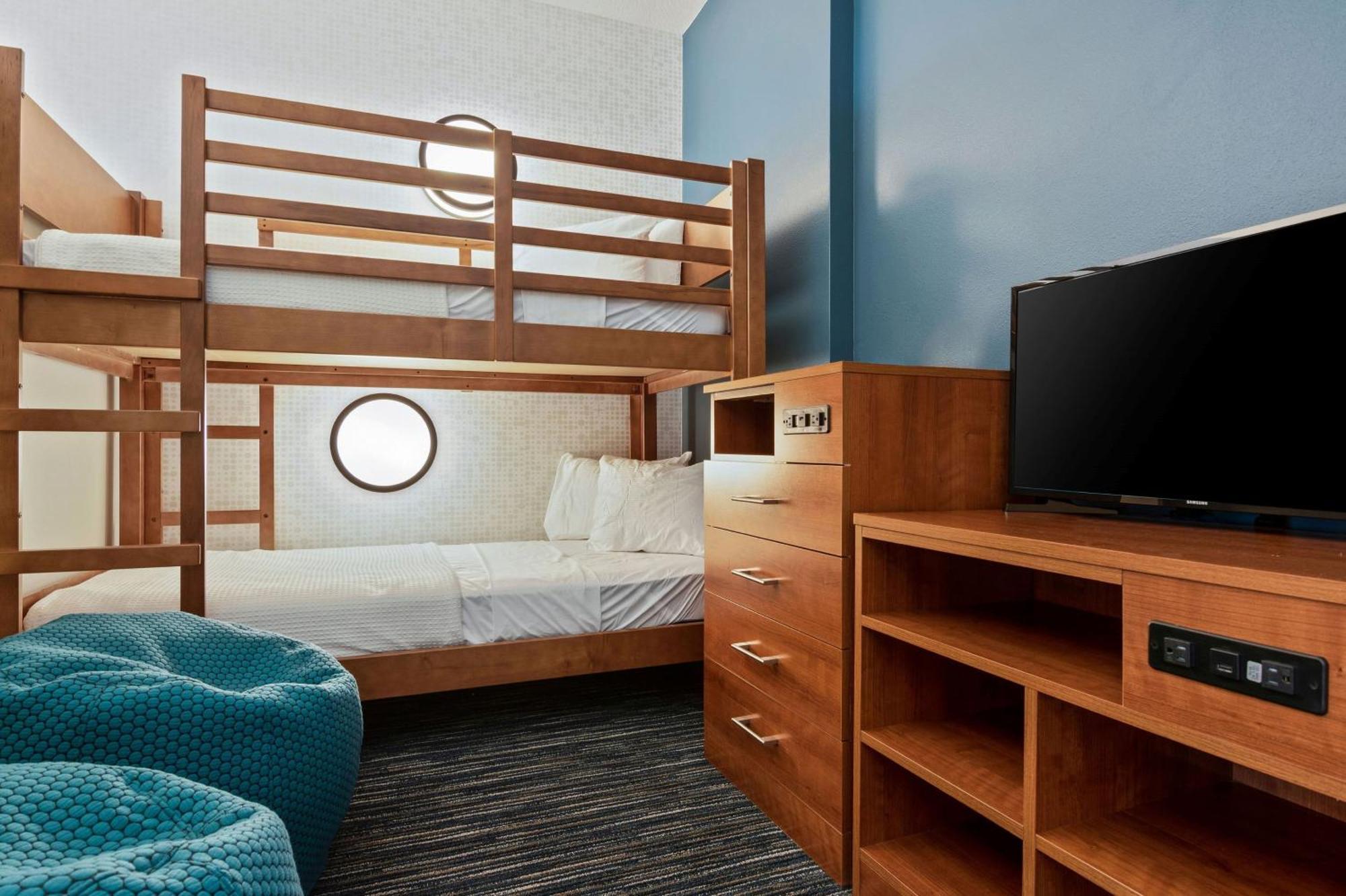Holiday Inn Express & Suites Orlando- Lake Buena Vista By Ihg Eksteriør bilde